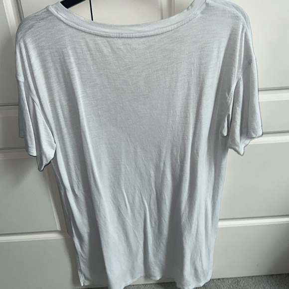 American eagle soft & sexy V-neck T-shirt - Picture 2 of 2